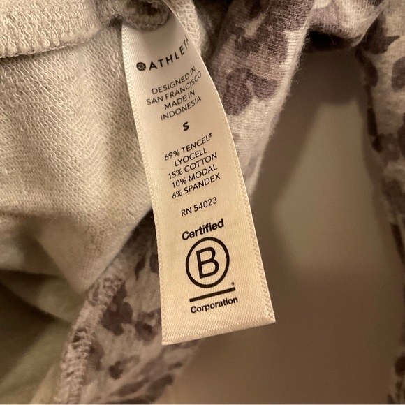 Athleta Studio to Street Splatter Print Crewneck Sweatshirt - Size Small - Picture 7 of 9